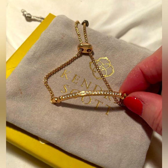 Kendra Scott Ott Adjustable Chain Bracelet in Gold - Picture 3 of 8